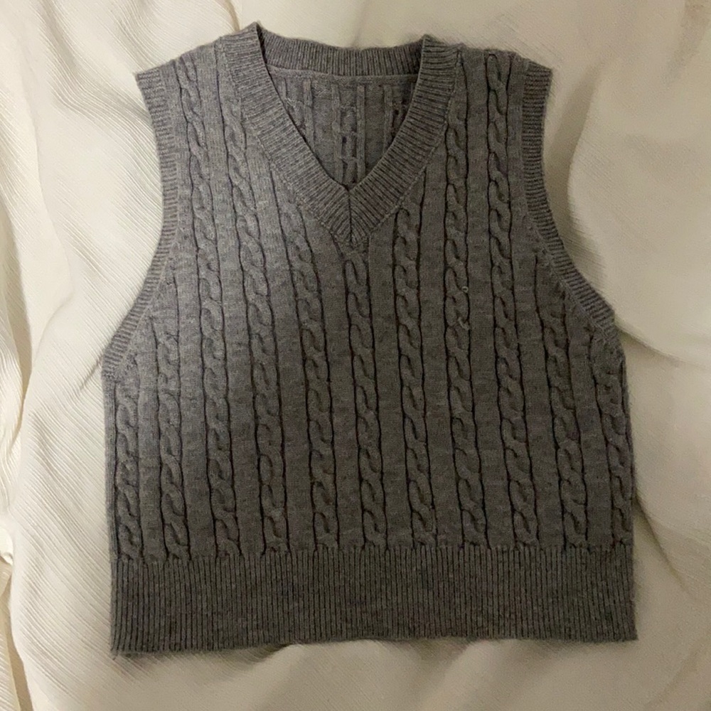 Sweater vest
